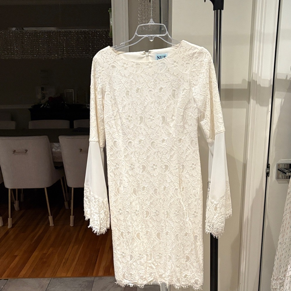 Nue by Shani Cream Lace Long Sleeve Dress